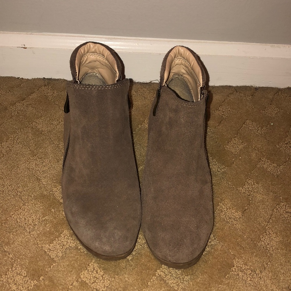 Brown/grey ankle booties faux suede